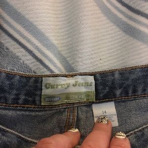 Old Navy Curvy jeans Size 14. GUC